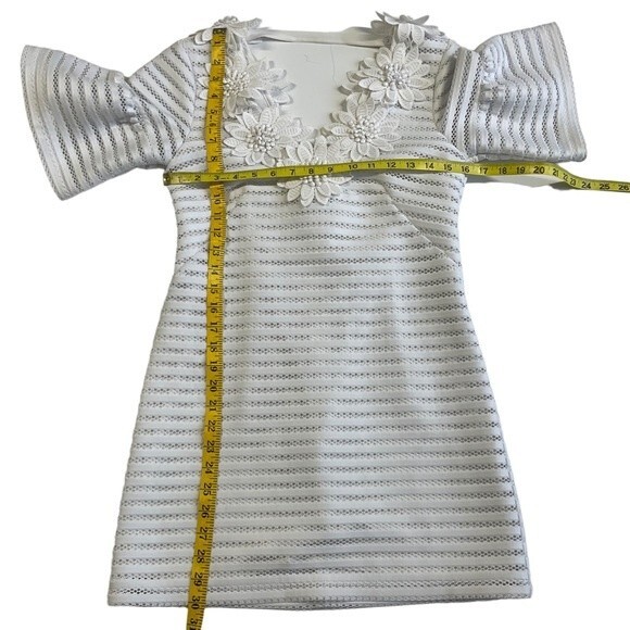 Nanette Lepore Daisy Embroidered Stripe Mini Dress Bridal White Bell Sleeve US 2 - Picture 3 of 7